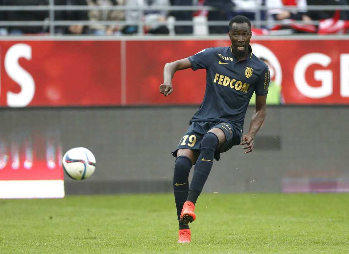 tallest soccer player ever tallest soccer player ever