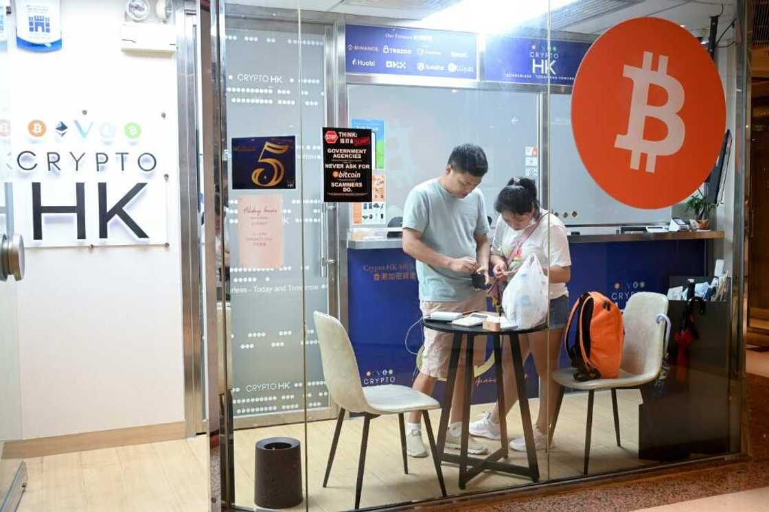 Retail investors in Hong Kong may soon be able to buy popular cryptocurrencies like bitcoin at government-licensed exchanges Retail investors in Hong Kong may soon be able to buy popular cryptocurrencies like bitcoin at government-licensed exchanges