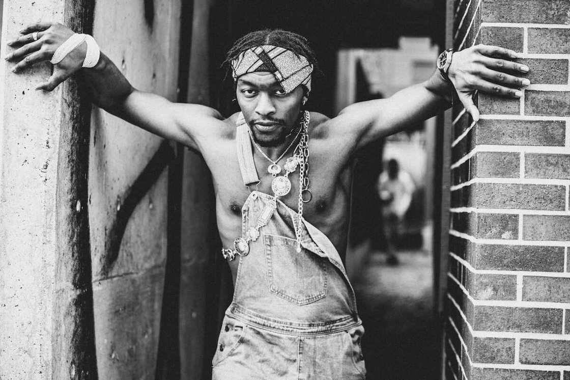 2000s hip-hop fashion 2000s hip-hop fashion