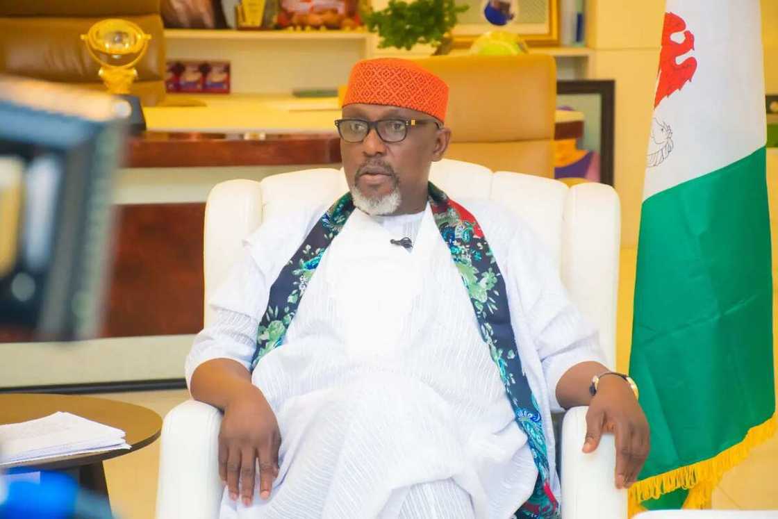 EFCC Operatives, Senator Rochas Okorocha, Corruption EFCC Operatives, Senator Rochas Okorocha, Corruption