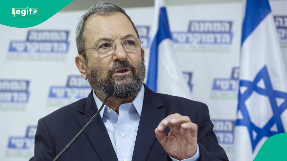 Ehud Barak ya caccaki Benjamin Netanyahu Ehud Barak ya caccaki Benjamin Netanyahu