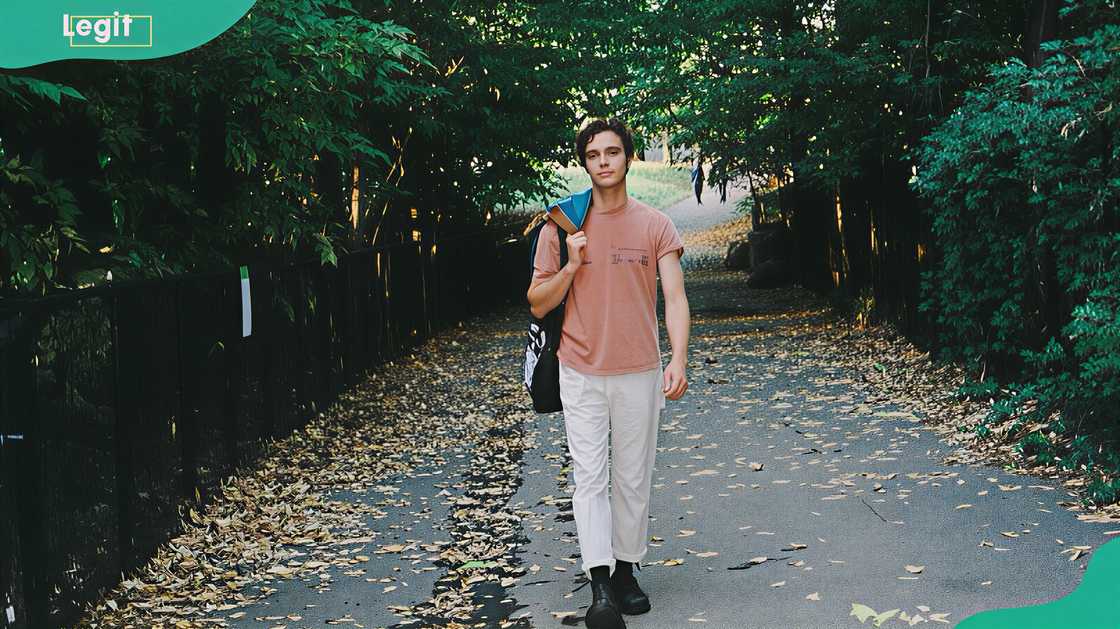 Dane Majors embracing the beauty of the great outdoors Dane Majors embracing the beauty of the great outdoors