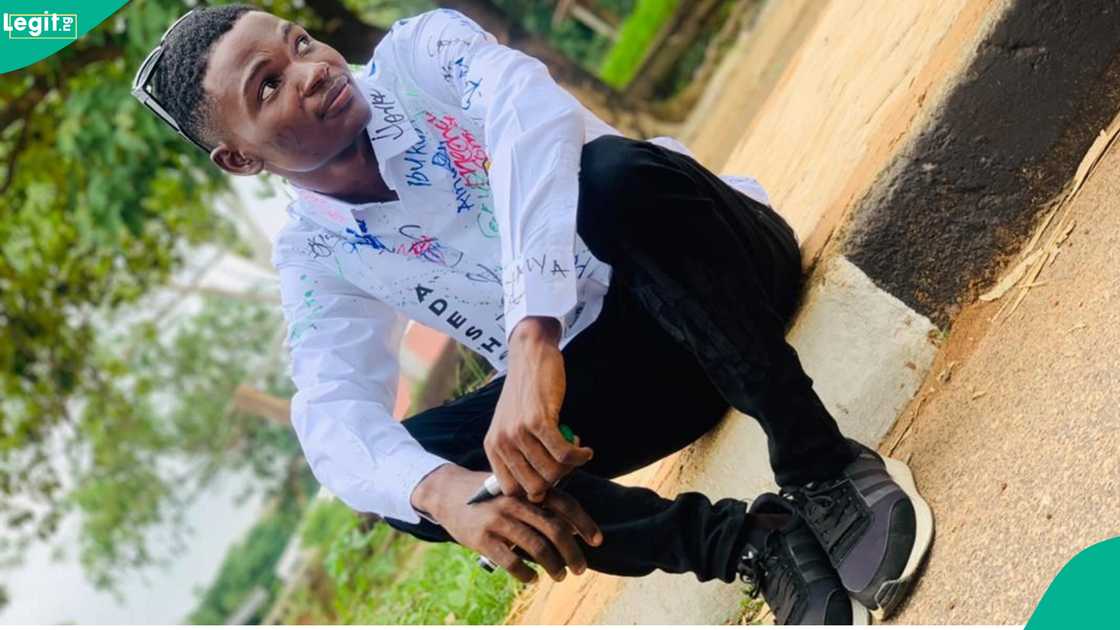 Man Who Wanted to Study at University of Ibadan Gains Admission to OOU After Writing UTME 4 times Man Who Wanted to Study at University of Ibadan Gains Admission to OOU After Writing UTME 4 times