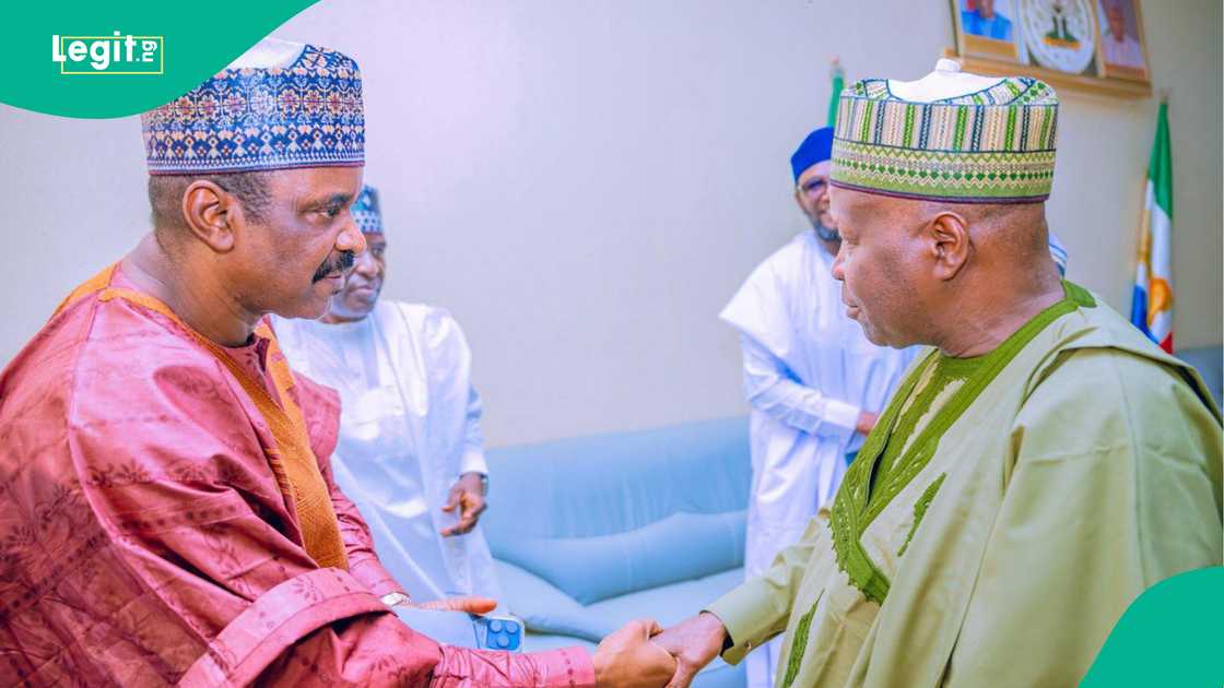 Ana zargin ministan sufuri, Sa'idu Alkali zai nemi kujerar gwamnan Gombe. Ana zargin ministan sufuri, Sa'idu Alkali zai nemi kujerar gwamnan Gombe.