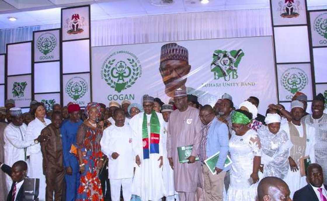 Yaki sai da dabara: Buhari ya kaddamar da wani sabon wayon kamfen Yaki sai da dabara: Buhari ya kaddamar da wani sabon wayon kamfen