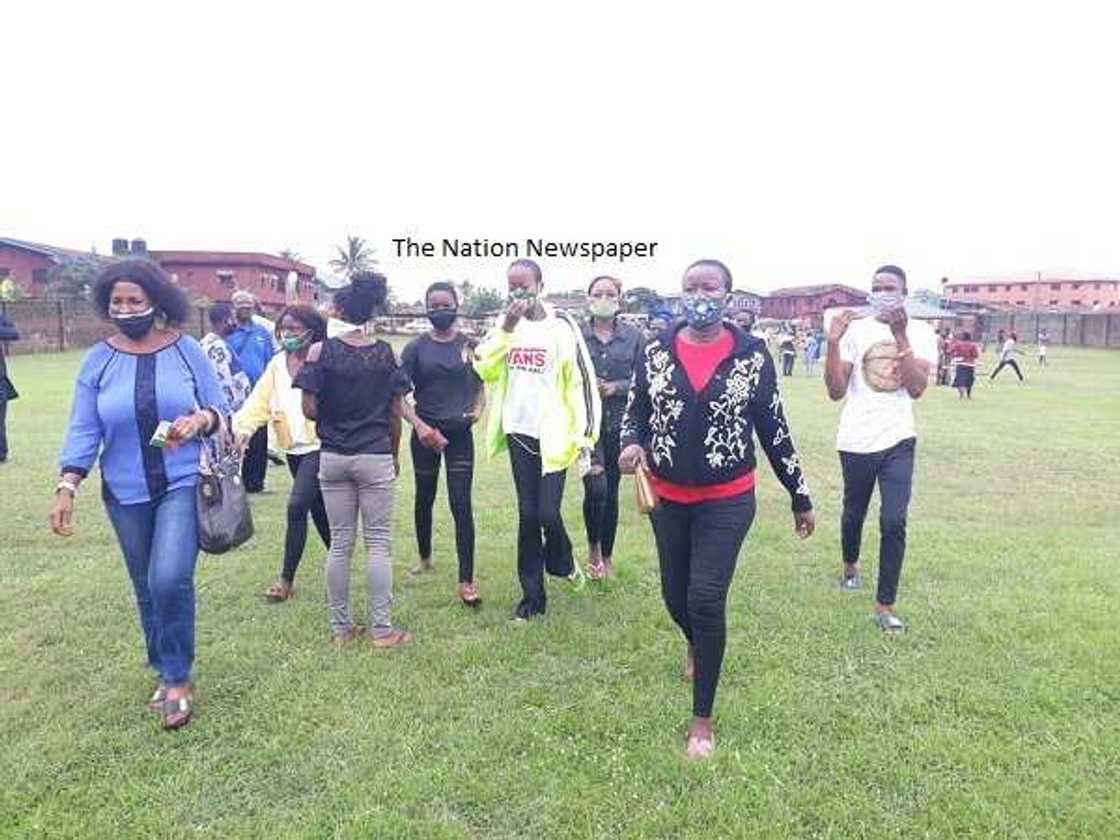 APC ta fara zaben fidda gwanin takara na gwamnan jihar Edo
Hakkin Mallakar Hoto: Jaridar The Nation APC ta fara zaben fidda gwanin takara na gwamnan jihar Edo
Hakkin Mallakar Hoto: Jaridar The Nation