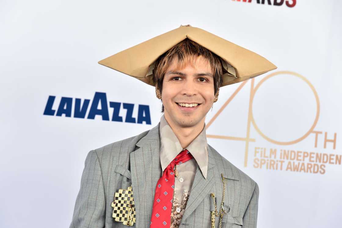 Julio Torres at the 2025 Film Independent Spirit Awards Arrivals in Santa Monica, California Julio Torres at the 2025 Film Independent Spirit Awards Arrivals in Santa Monica, California
