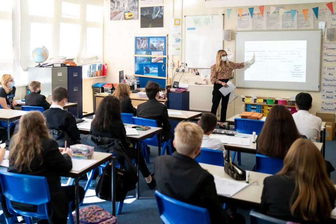 UK government wants teachers UK government wants teachers