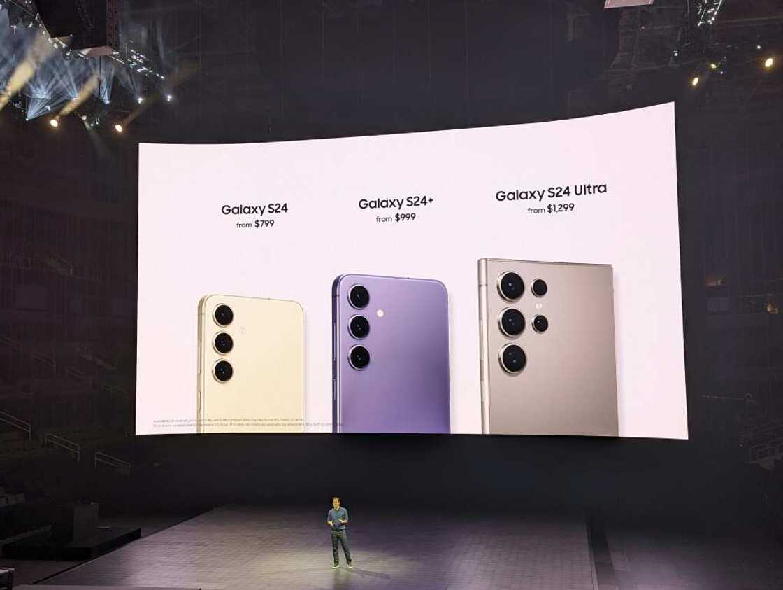 Samsung shows off new flagship Galaxy phones packed with artificial intelligence features at a media event in the Silicon Valley city of San Jose, California Samsung shows off new flagship Galaxy phones packed with artificial intelligence features at a media event in the Silicon Valley city of San Jose, California