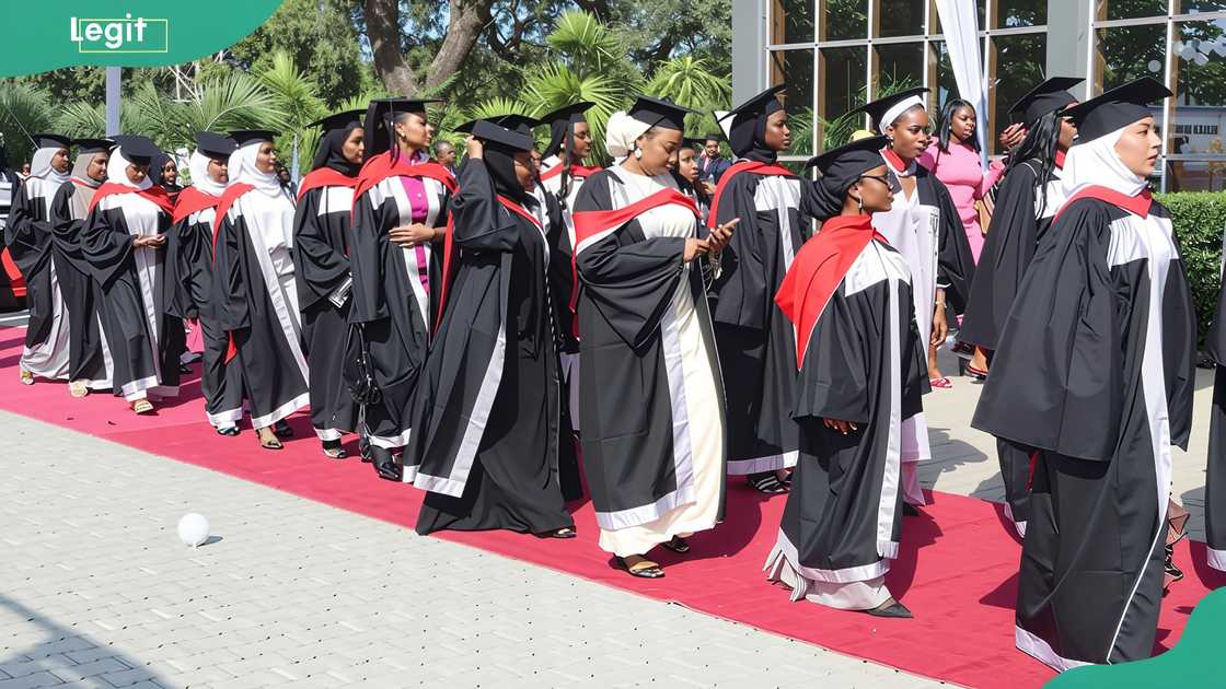 Baze University graduates