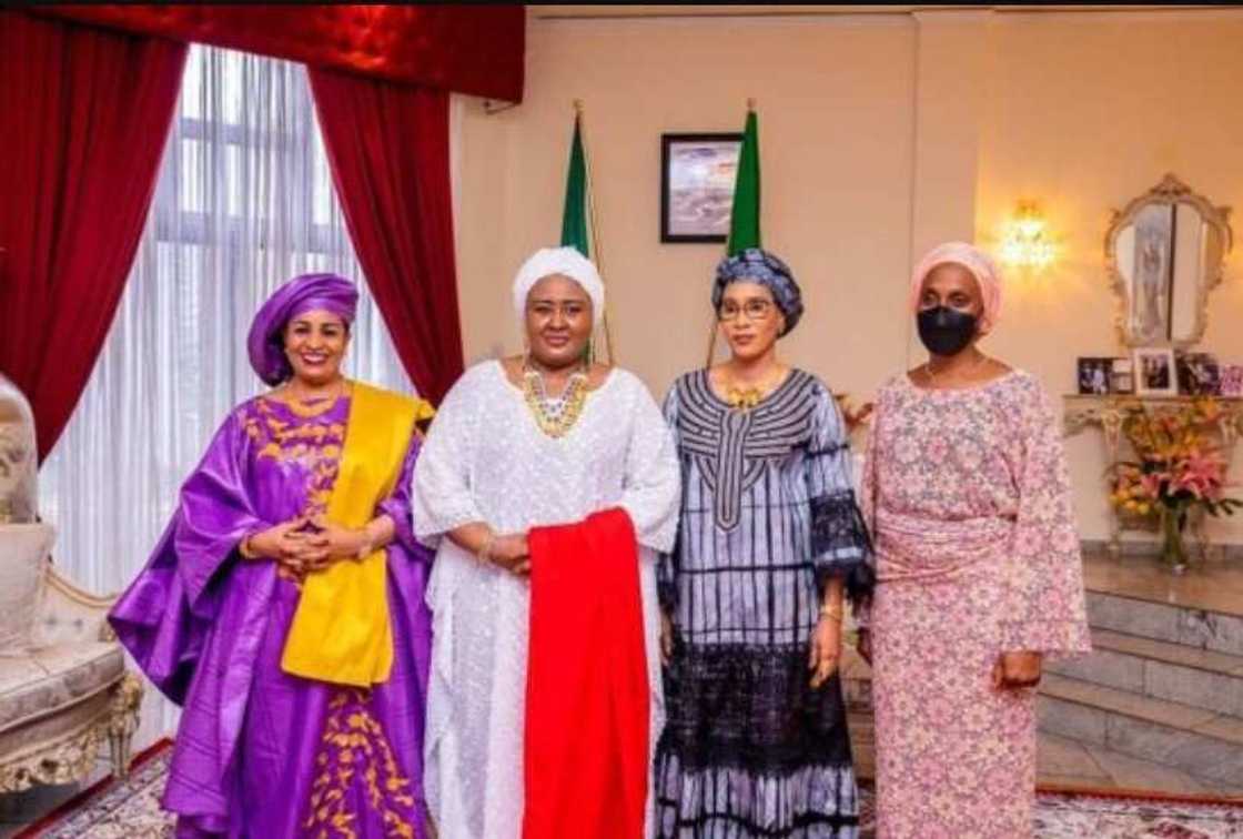 Hotunan lokacin da uwar ango Aisha Buhari ke jiran isowar amaryar dan ta Yusuf