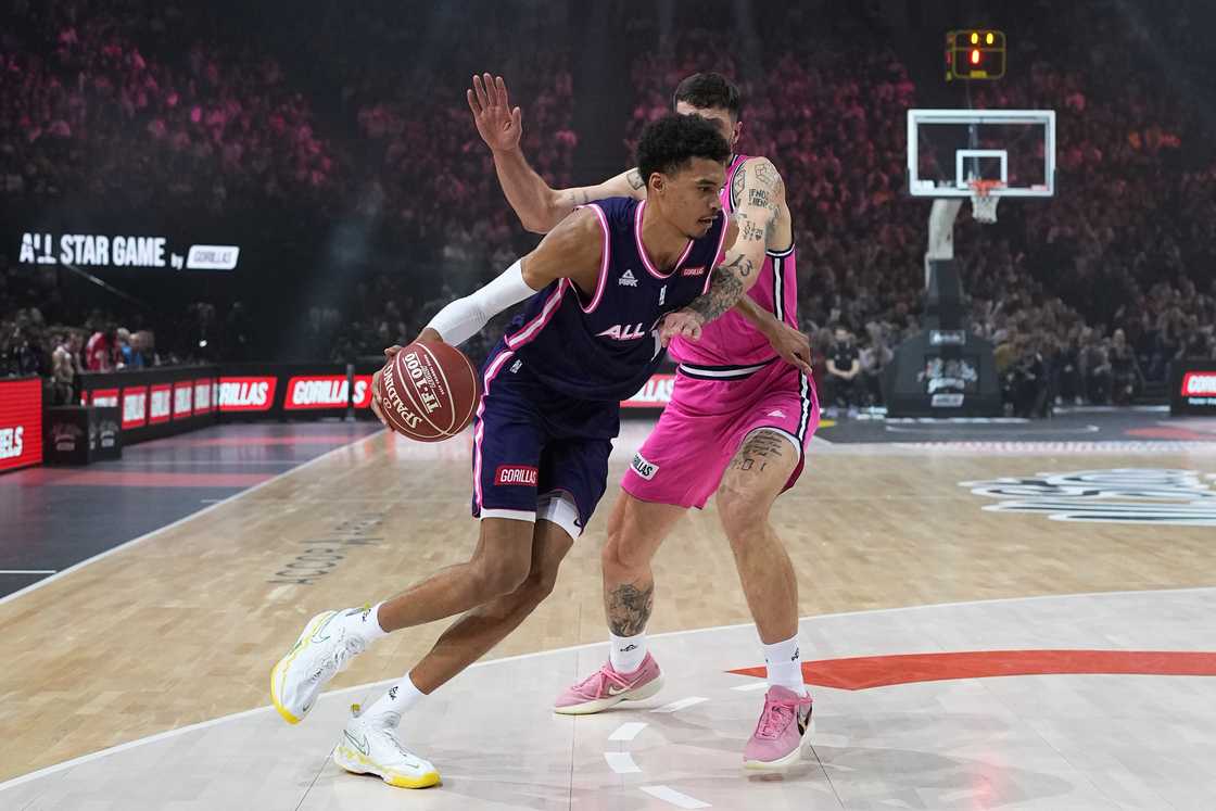 How much do overseas basketball players make? The average salary in