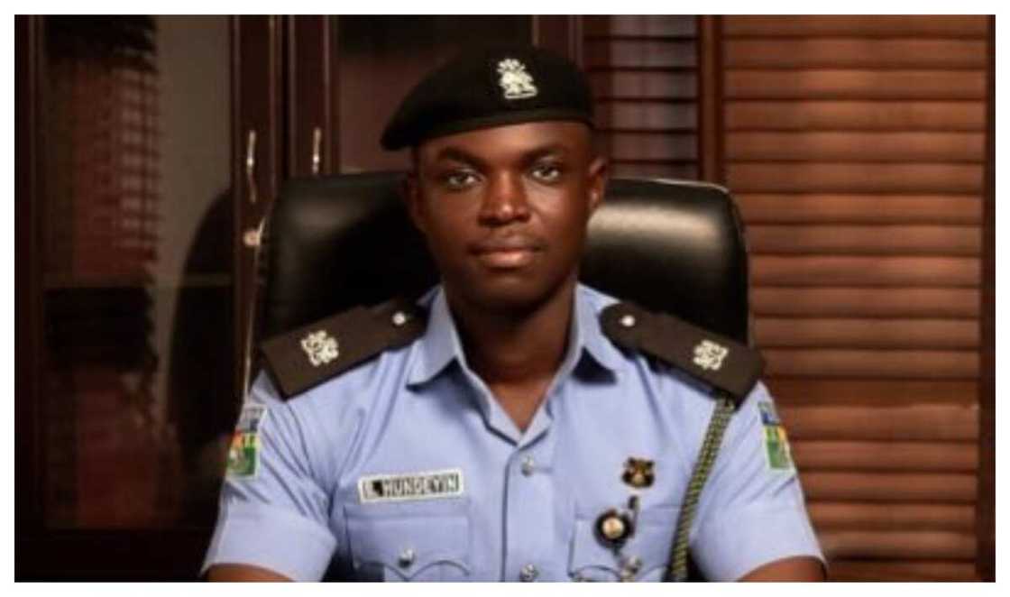 Police, Oseni Rufai