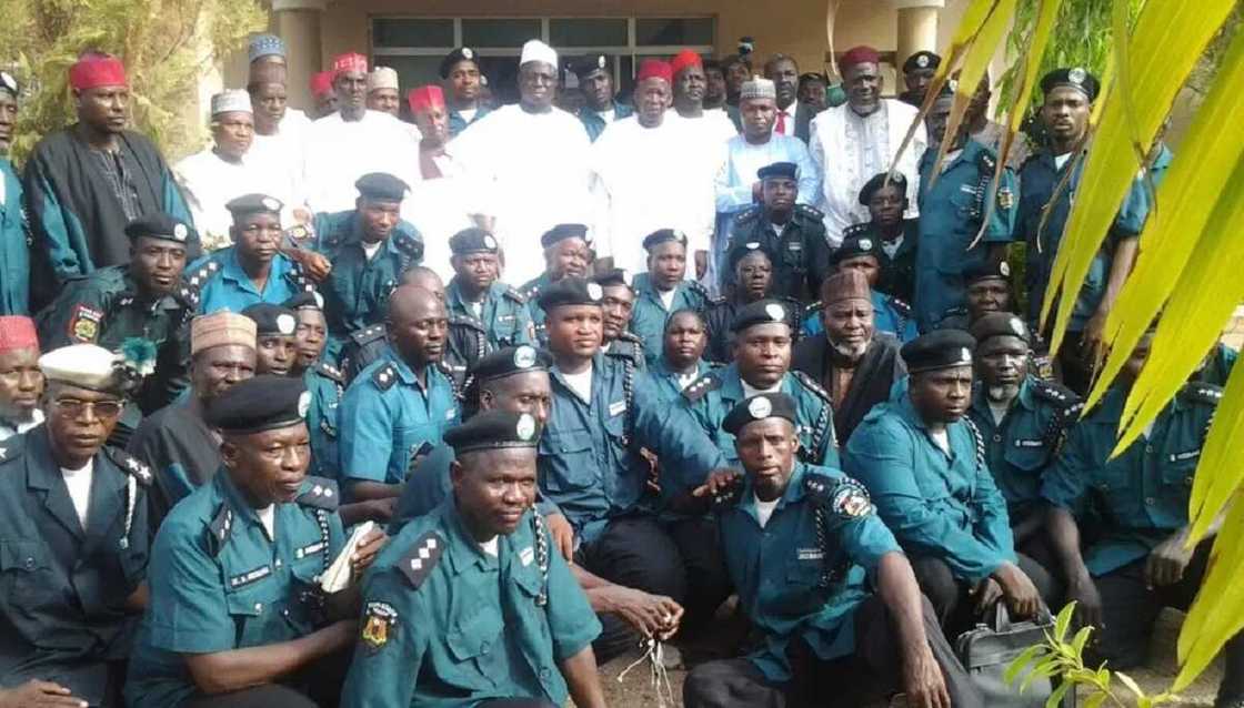 Hisbah ta kama mutane 43 da laifin tallata kayan barasa da zaman kansu inji Ibn-Syna Hisbah ta kama mutane 43 da laifin tallata kayan barasa da zaman kansu inji Ibn-Syna