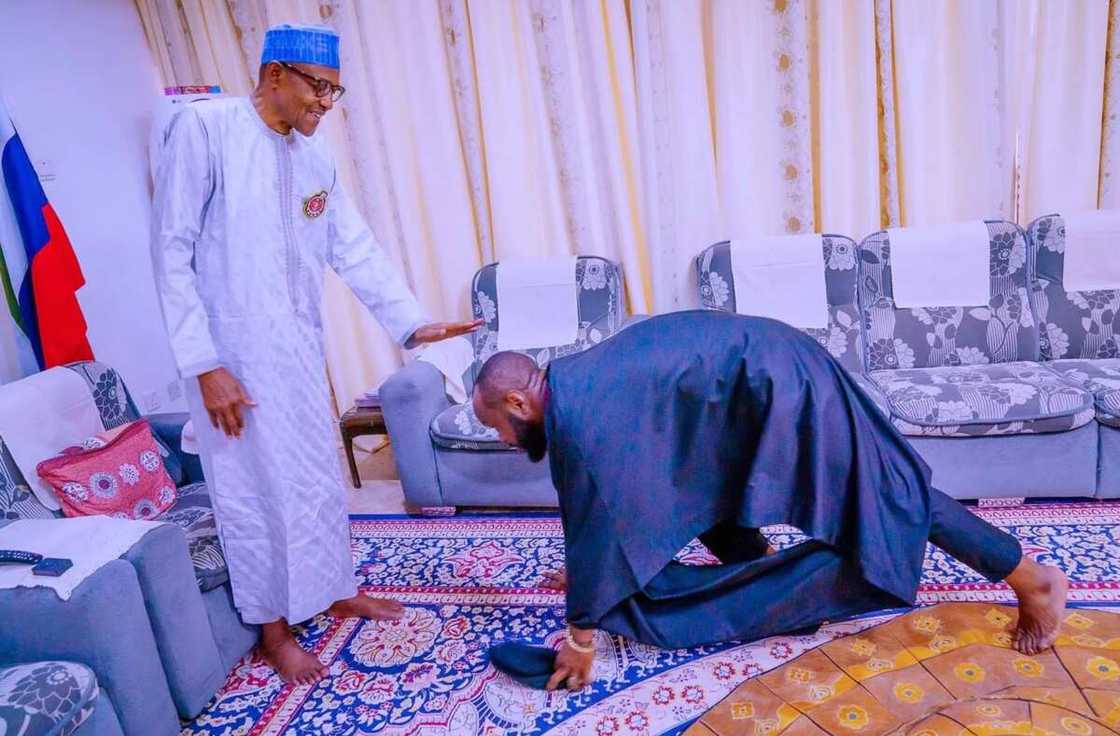 Seyi Tinubu a gaban Buhari Seyi Tinubu a gaban Buhari