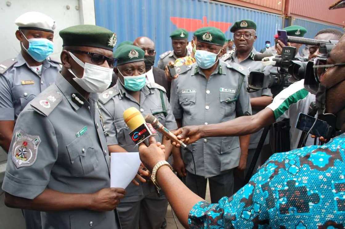 Nigeria Customs Warns Nigerians against Fake Auctions, Recruitment on Social Media Nigeria Customs Warns Nigerians against Fake Auctions, Recruitment on Social Media