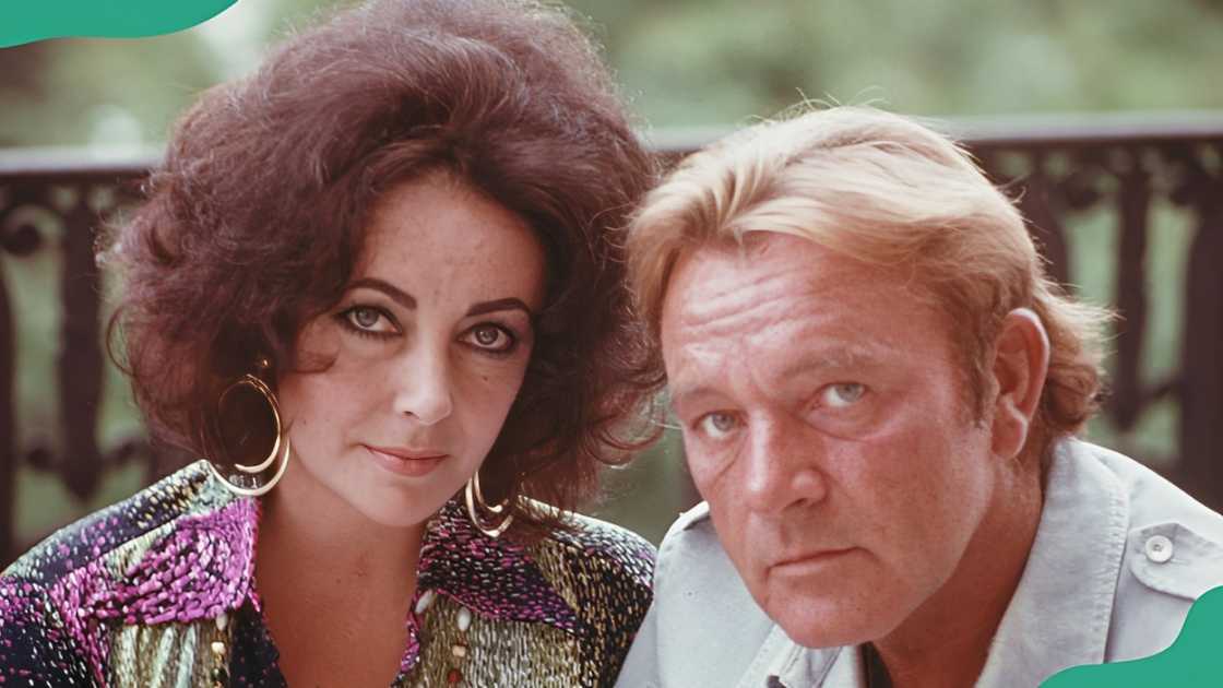 Liz Taylor and Richard Burton pose for a photo