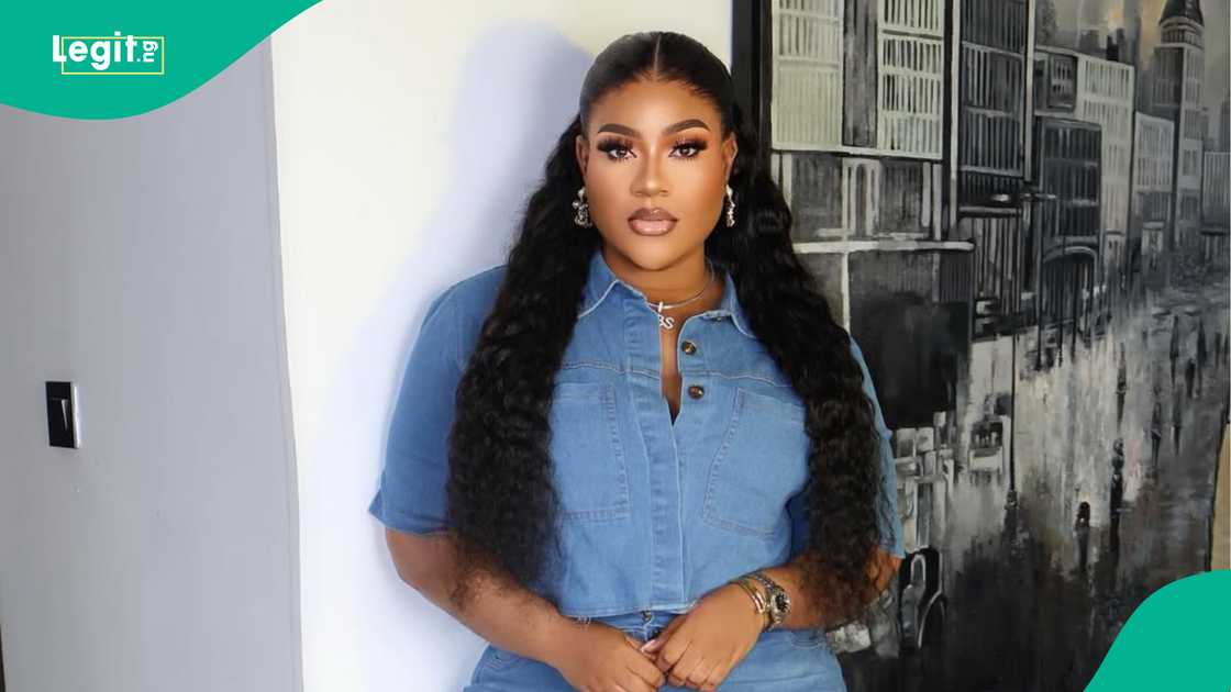 Nkechi Blessing takes a swipe ate men and her past-lovers, shares gadgets Nkechi Blessing takes a swipe ate men and her past-lovers, shares gadgets