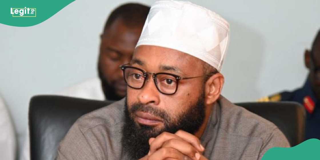 Gwamna Bago ya yi ta'aziyya a Neja Gwamna Bago ya yi ta'aziyya a Neja