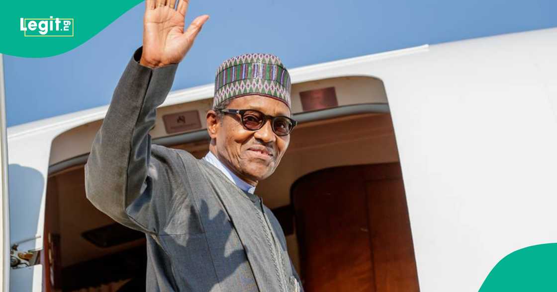 Rihanna seen mourning Buhari in viral video, fans react. Rihanna seen mourning Buhari in viral video, fans react.