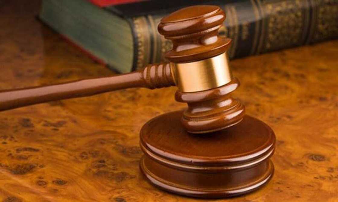 Kotun Musulunci ta daure wani mutum shekara guda a gidan kaso kan zargin satar shanu Kotun Musulunci ta daure wani mutum shekara guda a gidan kaso kan zargin satar shanu