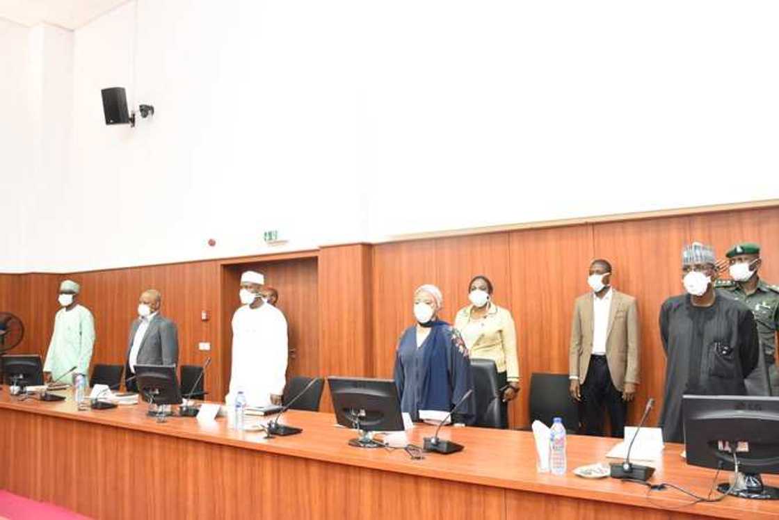 Yanzu-yanzu: Coronavirus: An sake sallamar mutane 3 a Abuja Yanzu-yanzu: Coronavirus: An sake sallamar mutane 3 a Abuja