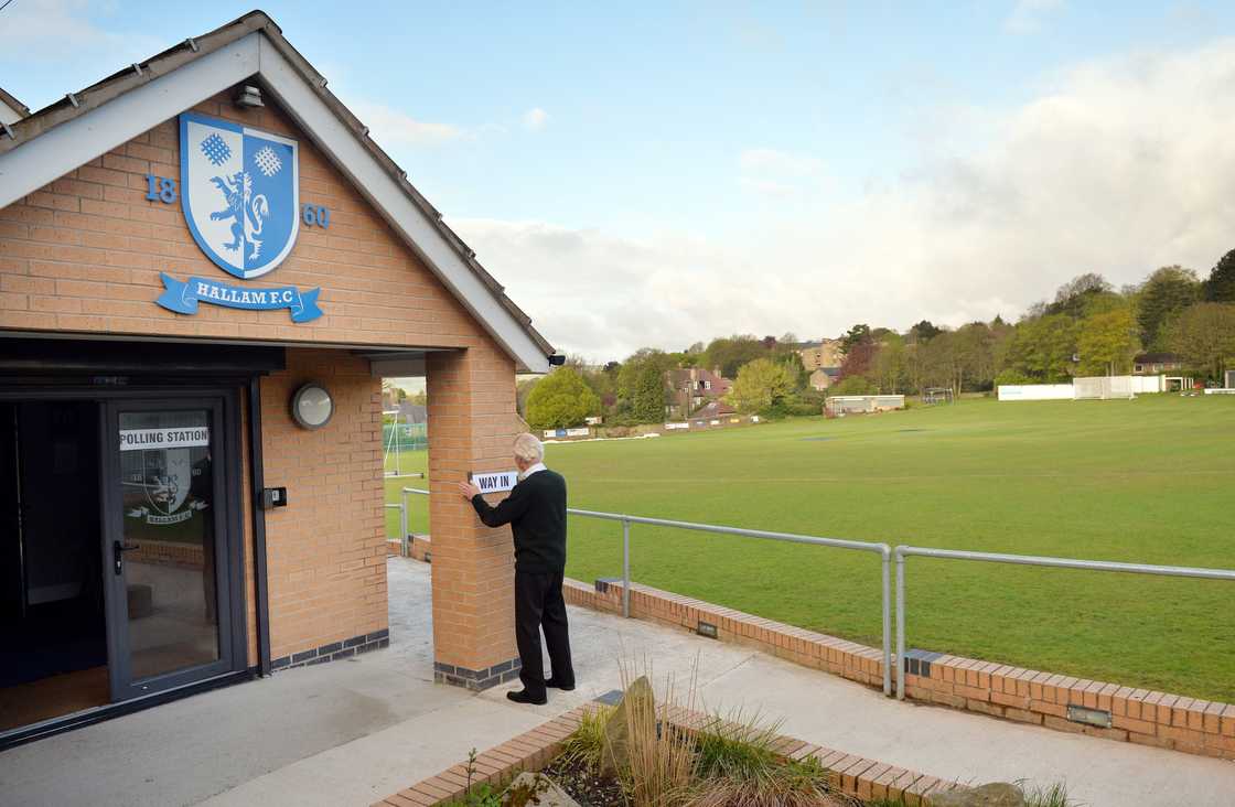 Sandygate is the oldest football ground in the world Sandygate is the oldest football ground in the world