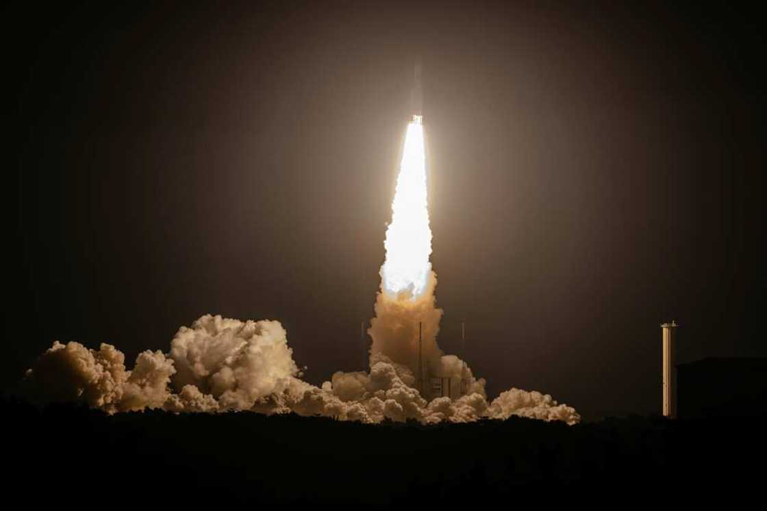 Satellite broadband will bring coverage to remote areas will also supply internet to passenger planes Satellite broadband will bring coverage to remote areas will also supply internet to passenger planes