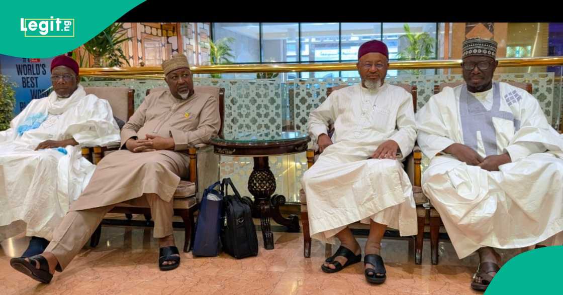 Wakilan shugaban kasa sun isa Madina jana'izar Dantata Wakilan shugaban kasa sun isa Madina jana'izar Dantata