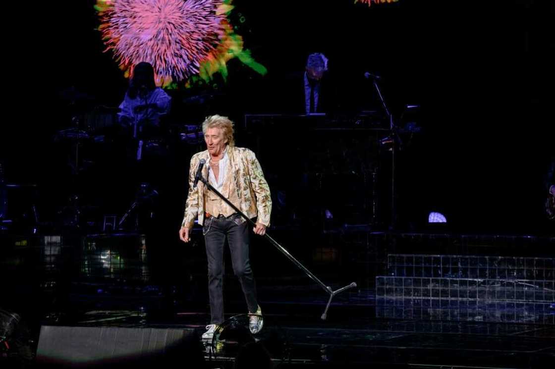 Singer Rod Stewart filled in a pothole near his home Singer Rod Stewart filled in a pothole near his home