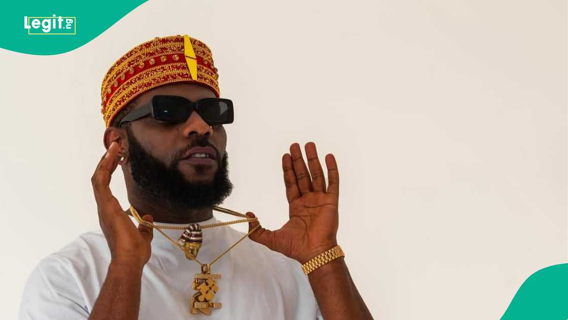 Video of Odumodublvck speaking about his lover surfcaes amid feud with Blaqbonez