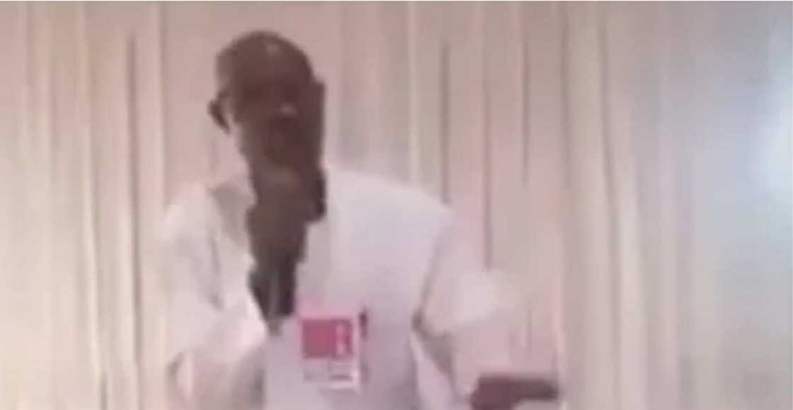 Pastors dies on pulpit while preaching against money ritualists Pastors dies on pulpit while preaching against money ritualists