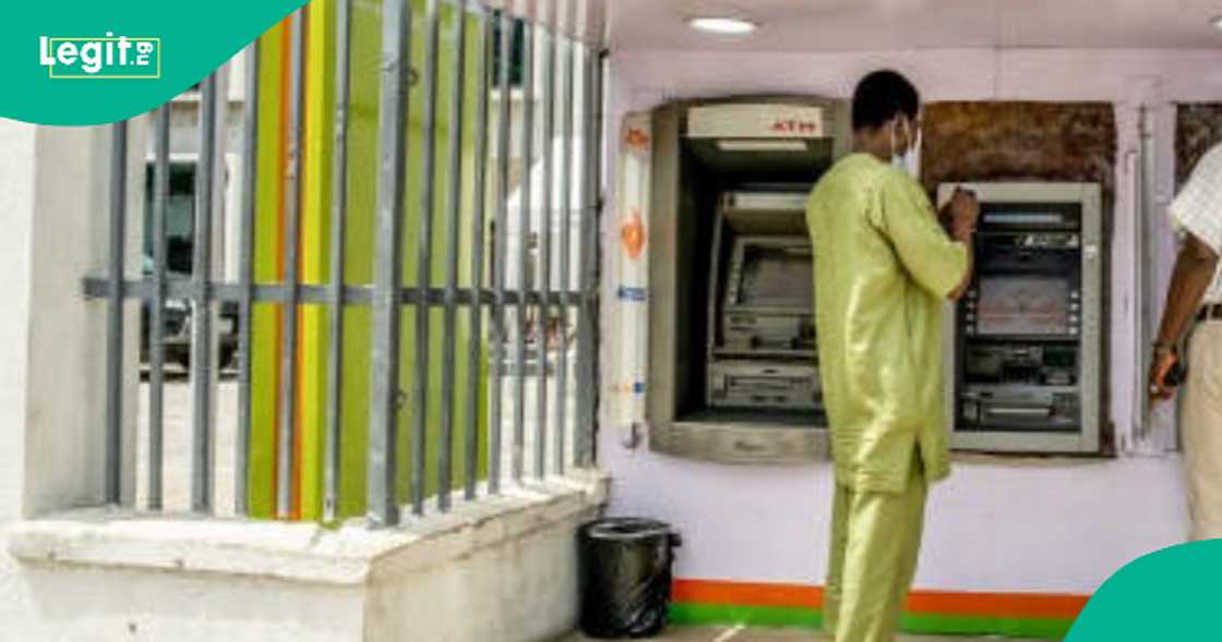 Man narrates how he returned the salaries of four colleagues mistakenly sent to his bank account.
