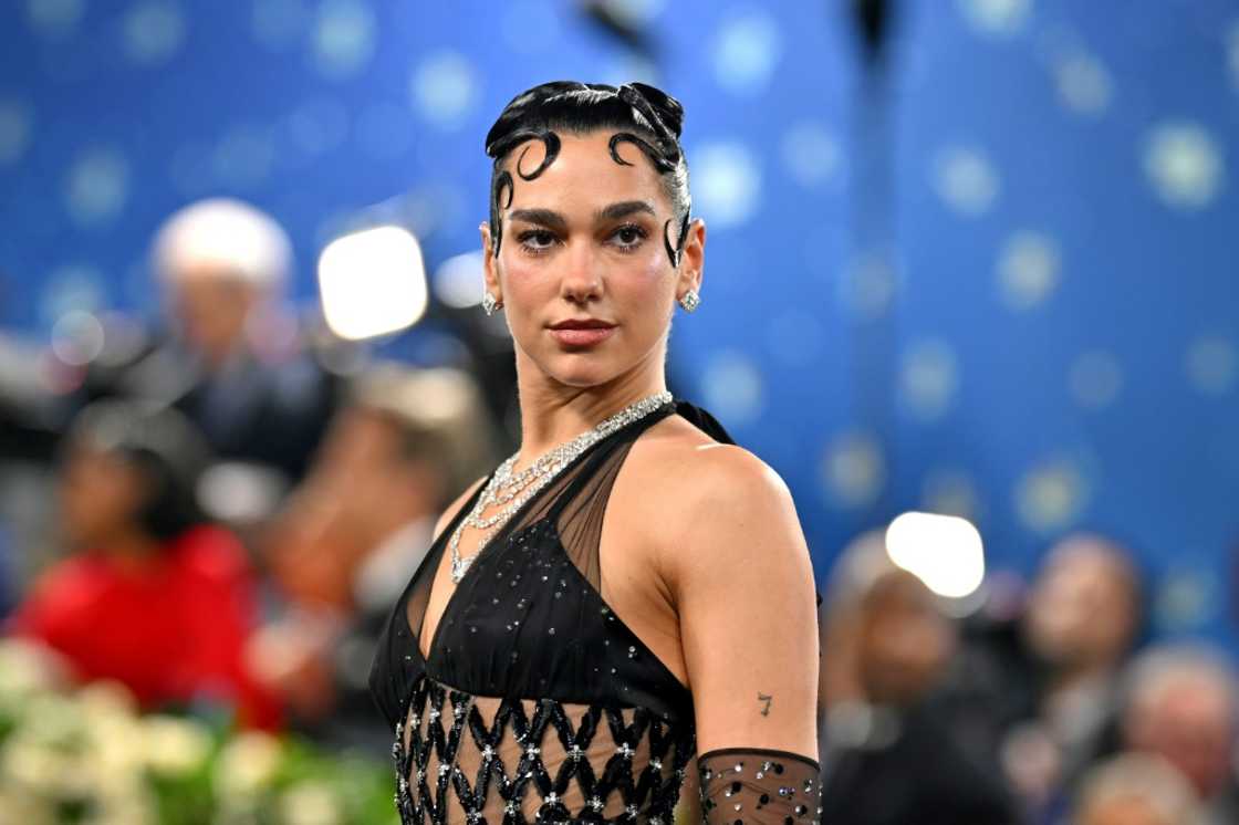 With an estimated fortune of £115 million ($153 million), Dua Lipa ranks 34th in the 40 Under 40 category With an estimated fortune of £115 million ($153 million), Dua Lipa ranks 34th in the 40 Under 40 category