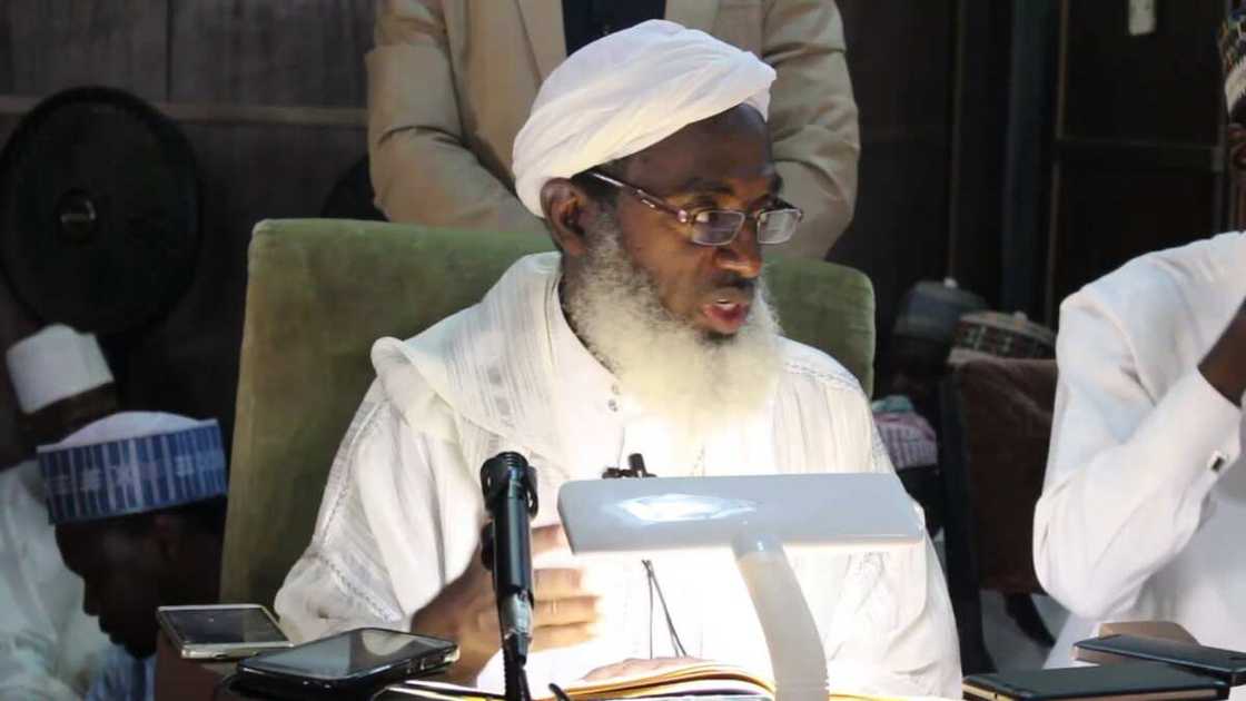 Nigerian Army issues stern warning to Sheikh Gumi over comments on non-Muslim soldiers Nigerian Army issues stern warning to Sheikh Gumi over comments on non-Muslim soldiers