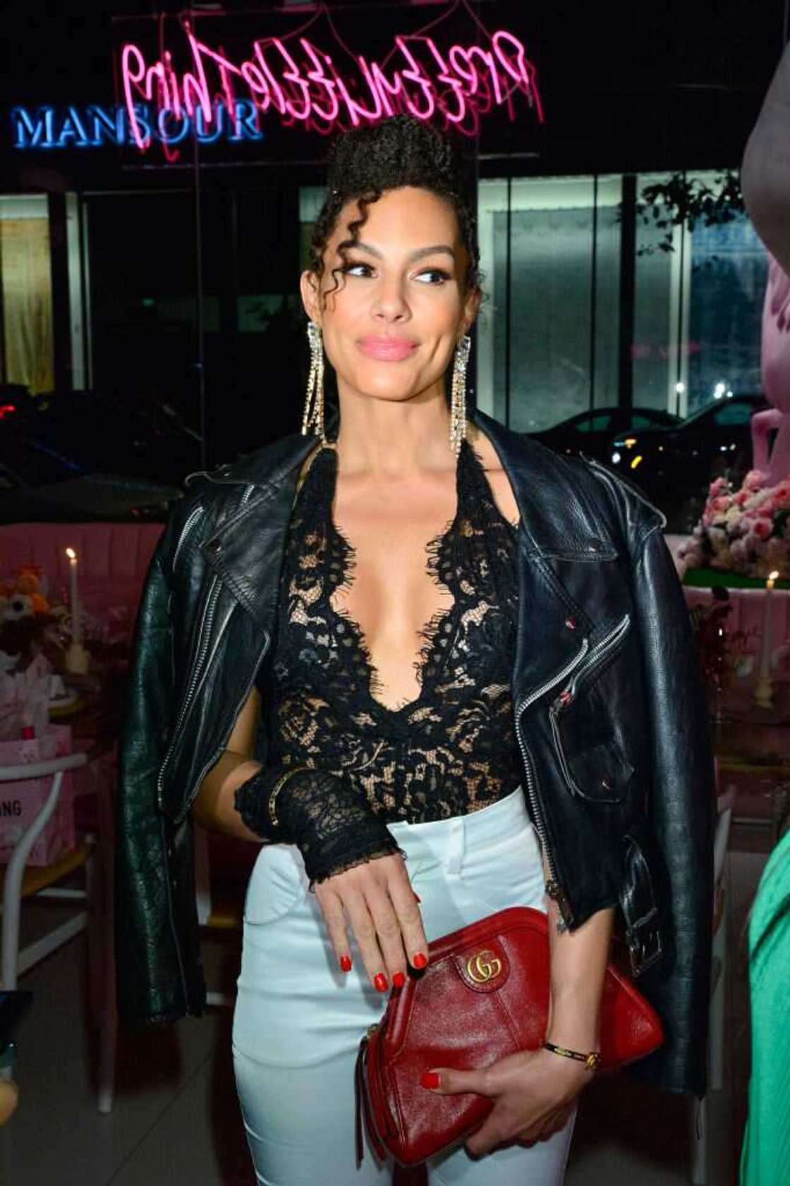 Amanza Smith Amanza Smith