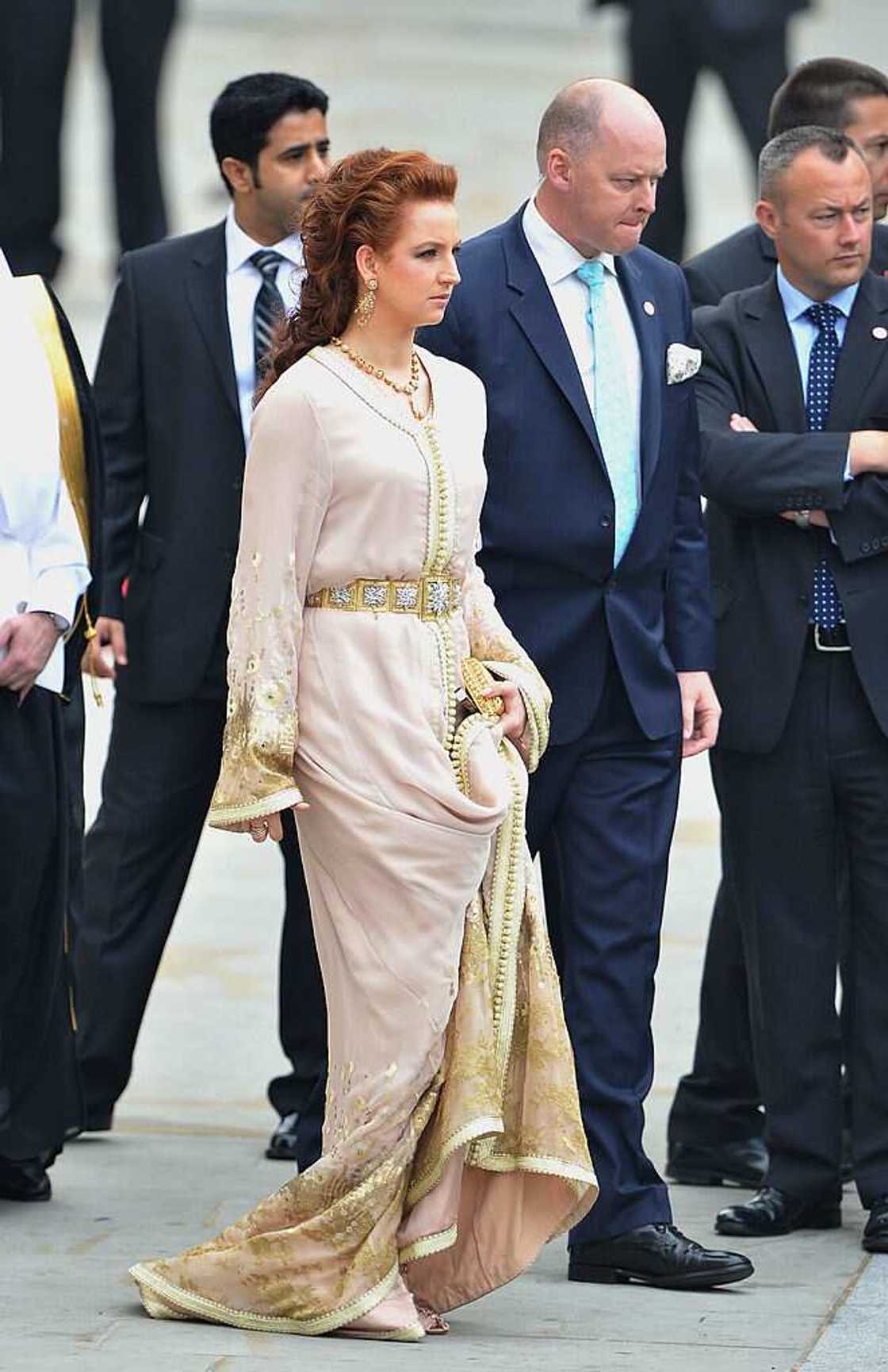 Phopto de la princesse Lalla Salma du Maroc avec un caftan Phopto de la princesse Lalla Salma du Maroc avec un caftan