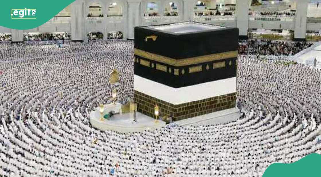 An bukaci a dage da addu'a a ranar Arafa An bukaci a dage da addu'a a ranar Arafa