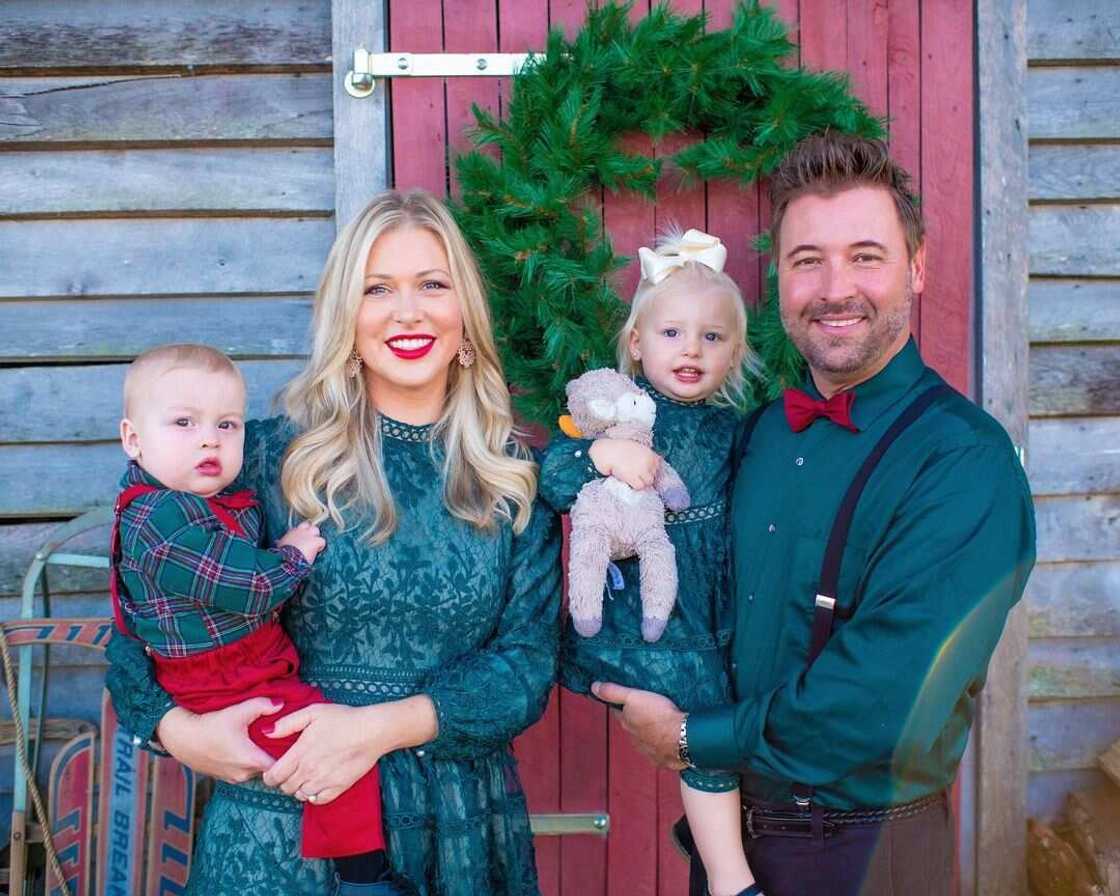 Is Freddy Harteis married to Linsey Toole? Is Freddy Harteis married to Linsey Toole?