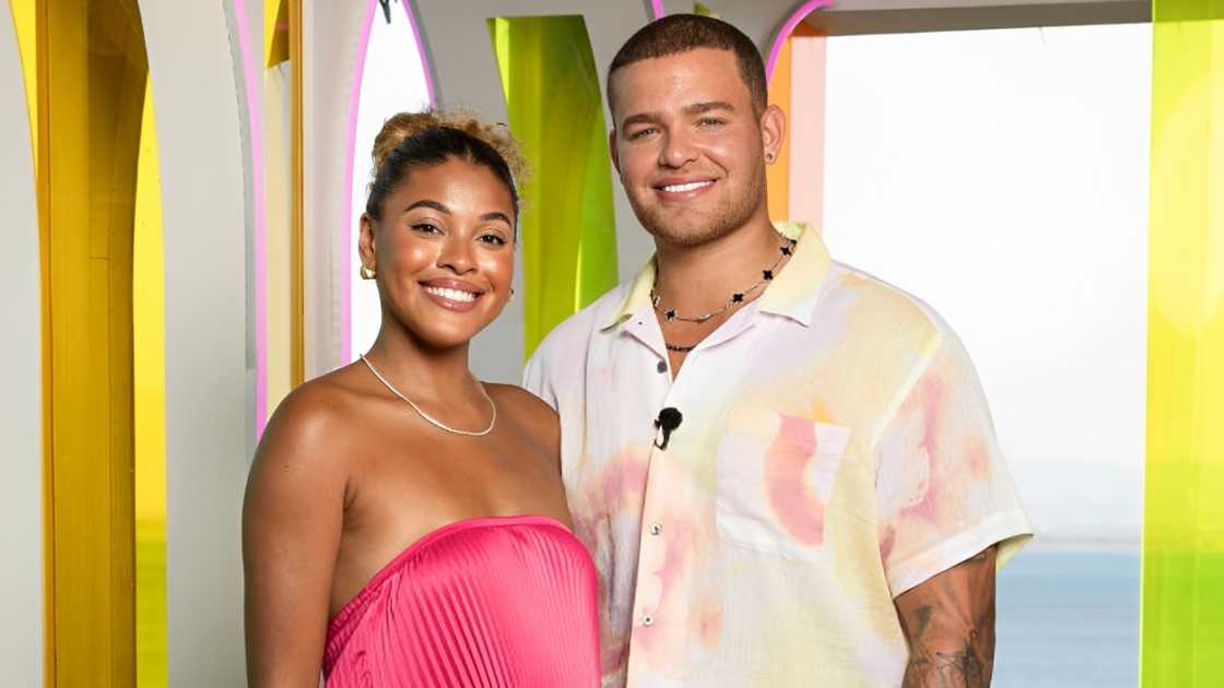 Hannah and Marco on Love Island Season 6.