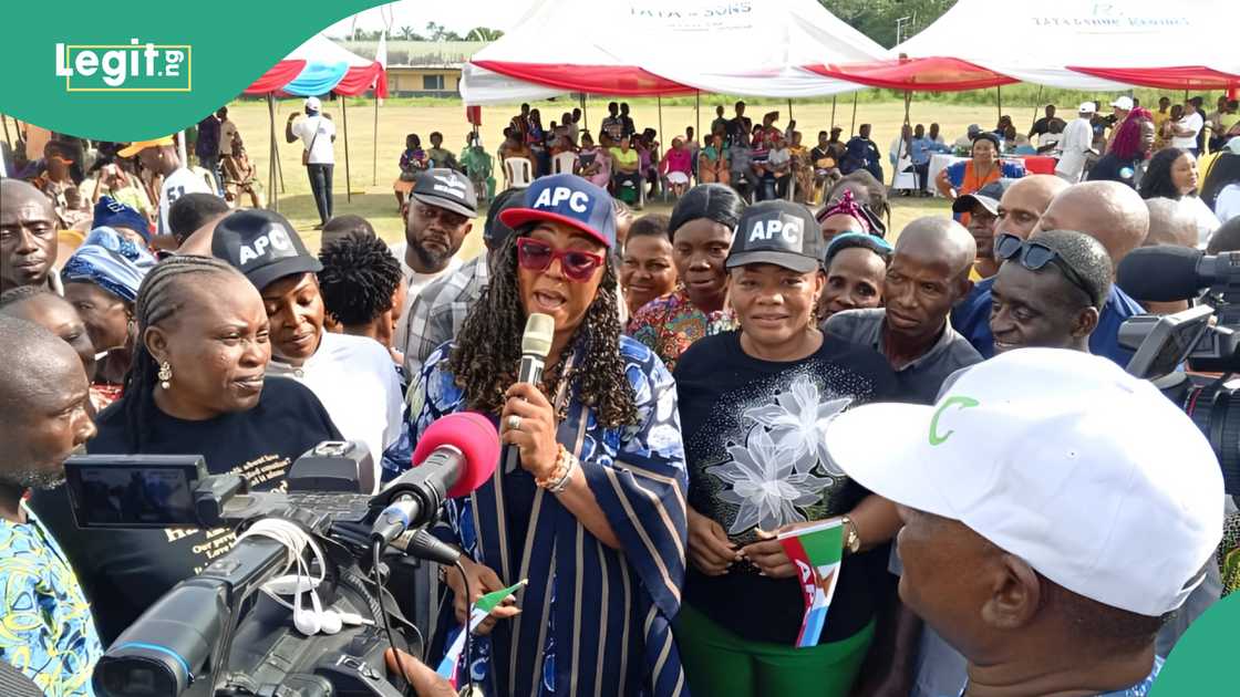 PDP loses strong politicians in Cross Rivers PDP loses strong politicians in Cross Rivers