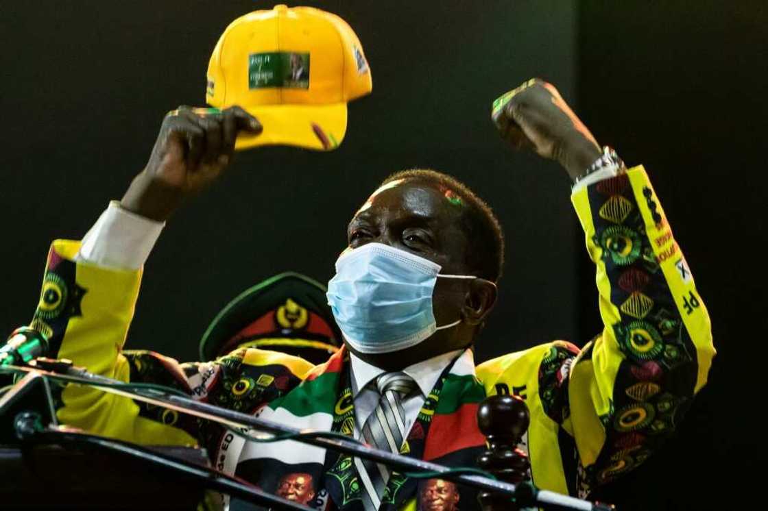 Emmerson Mnangagwa of Zimbabwe is popular for his scarf Emmerson Mnangagwa of Zimbabwe is popular for his scarf