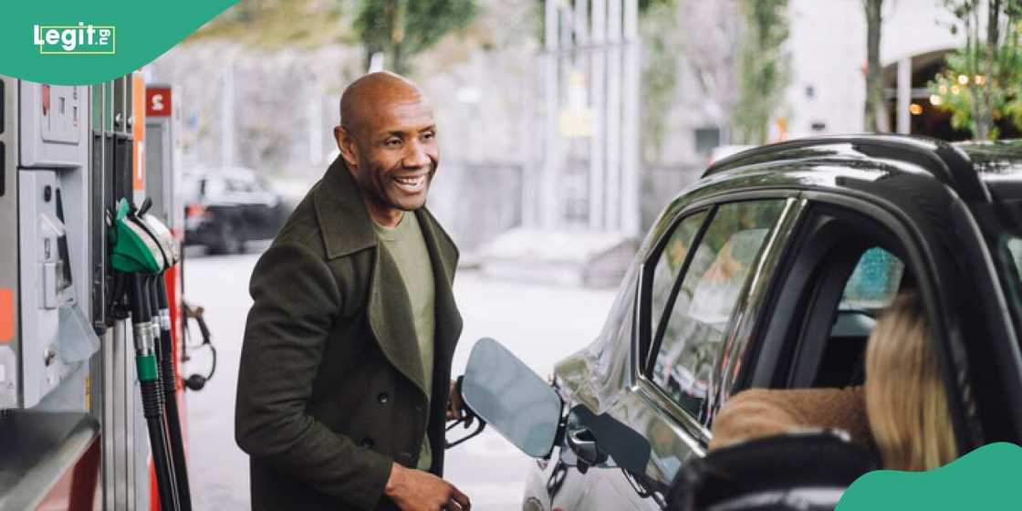 FG to open 6 more filling stations selling cheap fuel in Nigeria FG to open 6 more filling stations selling cheap fuel in Nigeria