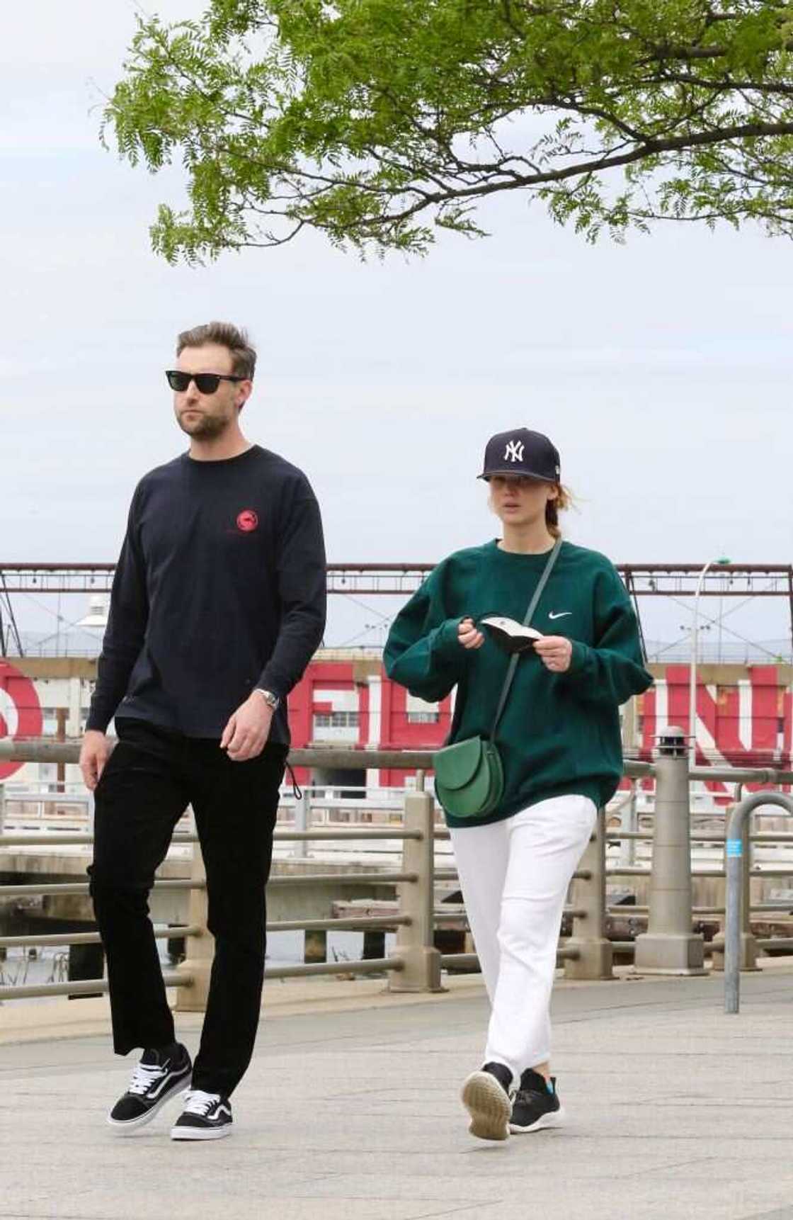 Cooke Maroney et Jennifer Lawrence Cooke Maroney et Jennifer Lawrence