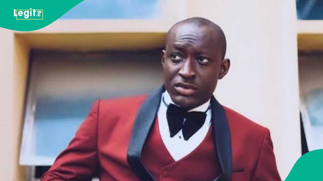 Davido gives Carter Efe N20m after appearing on his live stream Davido gives Carter Efe N20m after appearing on his live stream