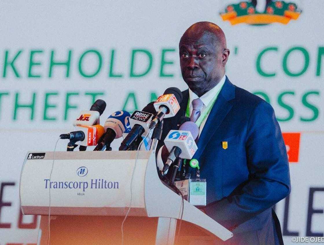 Ijaw groups commend Major General Barry Ndiomu (rtd) Ijaw groups commend Major General Barry Ndiomu (rtd)