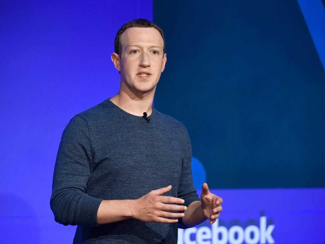 Ko a jikina asarar da na tafka yayin da Facebook ta daina aiki, inji Zuckerberg Ko a jikina asarar da na tafka yayin da Facebook ta daina aiki, inji Zuckerberg