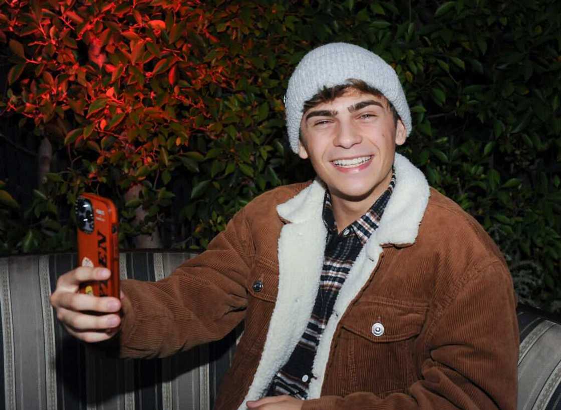 Famous teens Famous teens