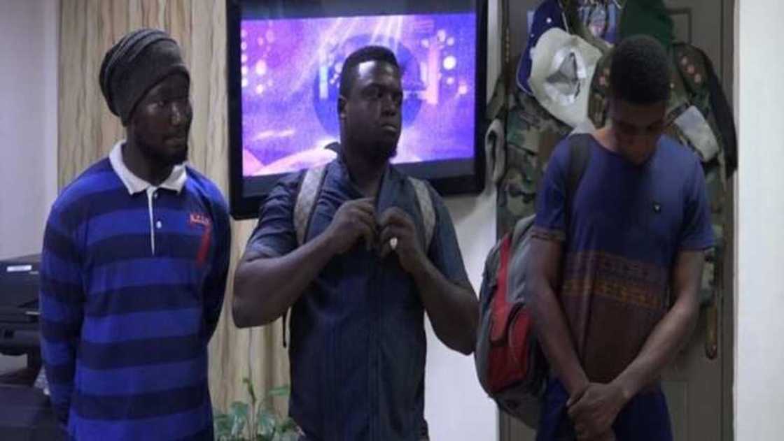 Biyu babu: 'Yan Najeriya da aka yiwa karyar za a kai su Turai sun tsinci kansu a kasar Ghana Biyu babu: 'Yan Najeriya da aka yiwa karyar za a kai su Turai sun tsinci kansu a kasar Ghana