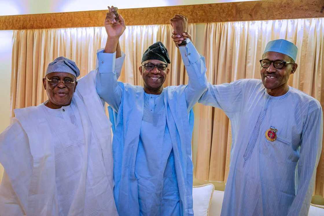 Shugaba Buhari ya gana da dan takarar kujerar gwamnan jihar Ogun na jam'iyyar APC a fadar Villa Shugaba Buhari ya gana da dan takarar kujerar gwamnan jihar Ogun na jam'iyyar APC a fadar Villa